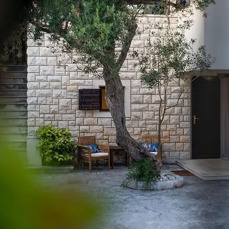 Family Rosin With Garden&pool Willa Milna (Brac)