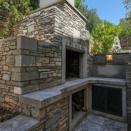 Family Rosin With Garden&pool Milna (Brac)