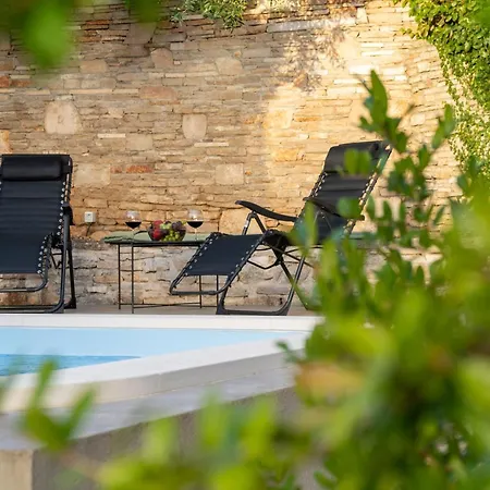 Family Rosin With Garden&pool Willa *