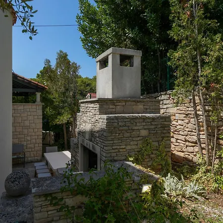 Willa Family Rosin With Garden&pool Milna (Brac)