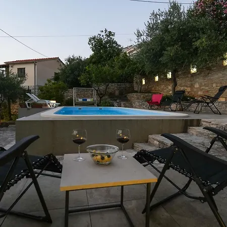 Family Rosin With Garden&pool *