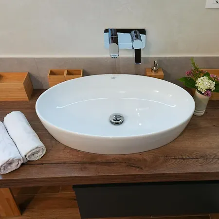 Family Rosin With Garden&pool Willa *