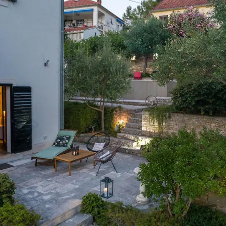 Family Rosin With Garden&pool * Milna (Brac)