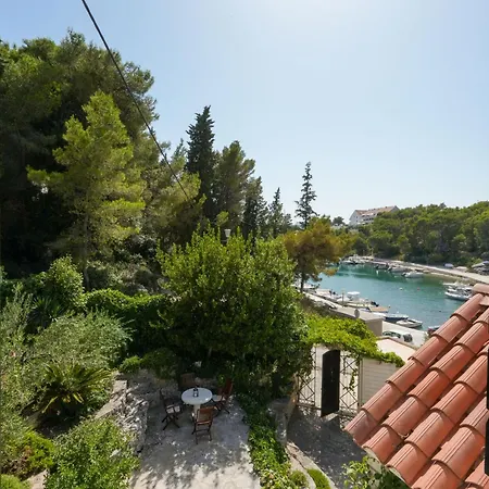 Willa Family Rosin With Garden&pool Milna (Brac)