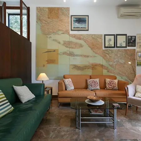 Villa Family Rosin With Garden&pool Milna (Brac)