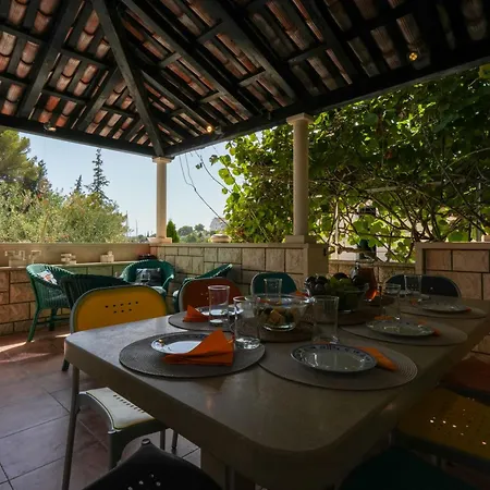 Family Rosin With Garden&pool *