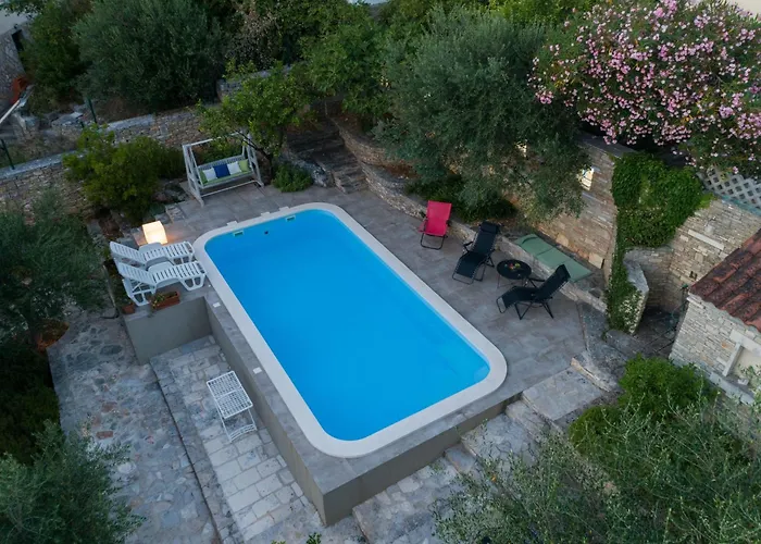 Family Rosin With Garden&pool *