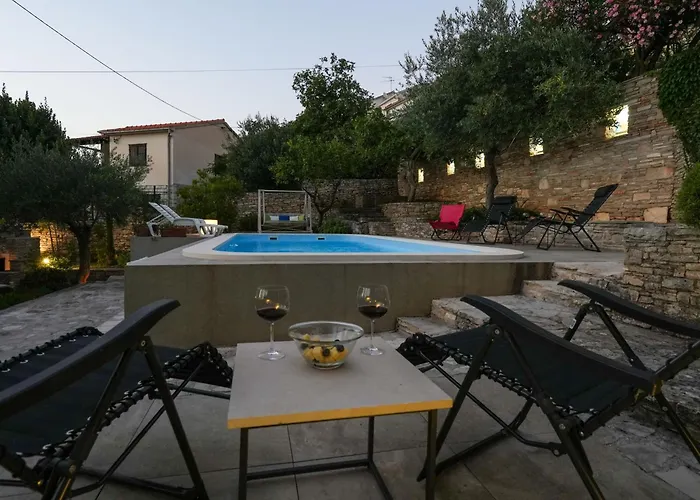 Family Rosin With Garden&pool *