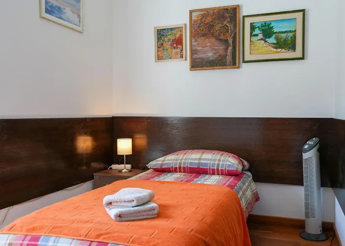 Family Rosin With Garden&pool Milna (Brac)