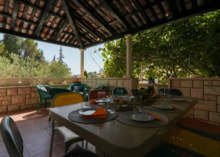 Family Rosin With Garden&pool *